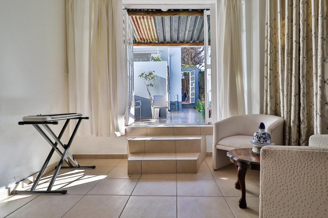 Sunbury Bed And Breakfast Йоганнесбурґ Екстер'єр фото